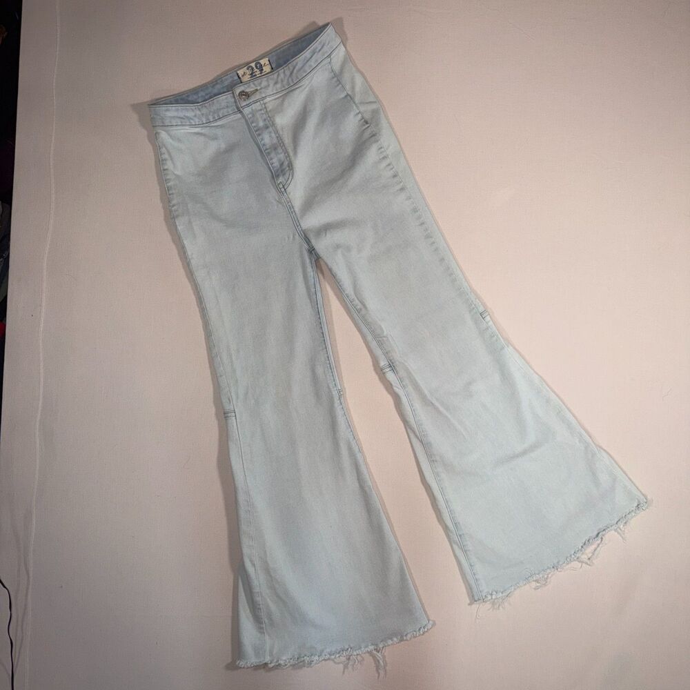 high waist Free People cropped bell bottom flare jeans light wash size 29